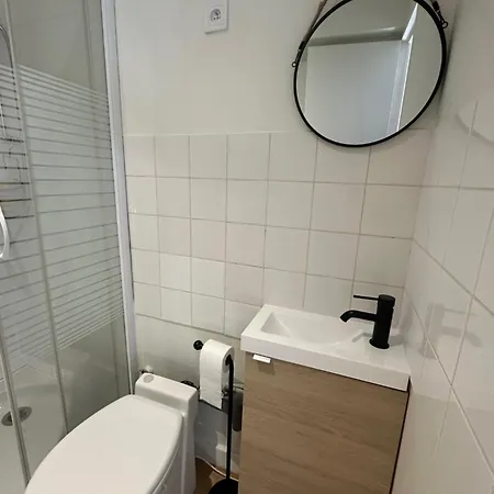 Les Lilas Gare Centre 2 Pers * Λε Μανς
