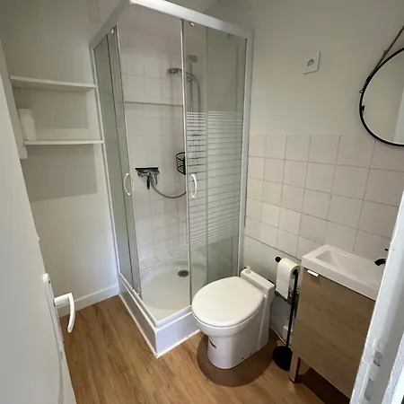 Apartment Les Lilas Gare Centre 2 Pers *